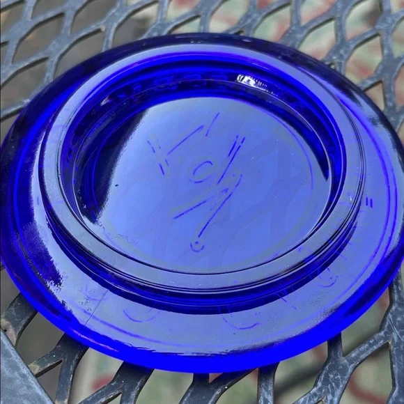 Caswell-Massey Cobalt Glass Jar - Picture 3 of 5